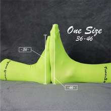 Laden Sie das Bild in den Galerie-Viewer, Retro Anzugsocken neon grün